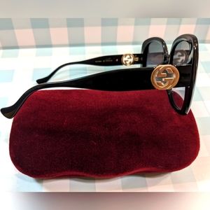 Gucci sunglasses NIB black & gold GG1029SA